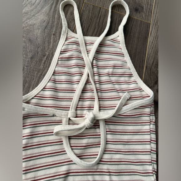 Abercrombie & Fitch ribbed knit halter style bodysuit w/ low back - Picture 5 of 8